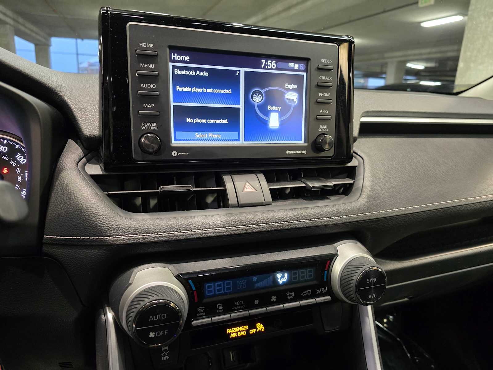 Thumbnail: 2022 Toyota RAV4 - 14