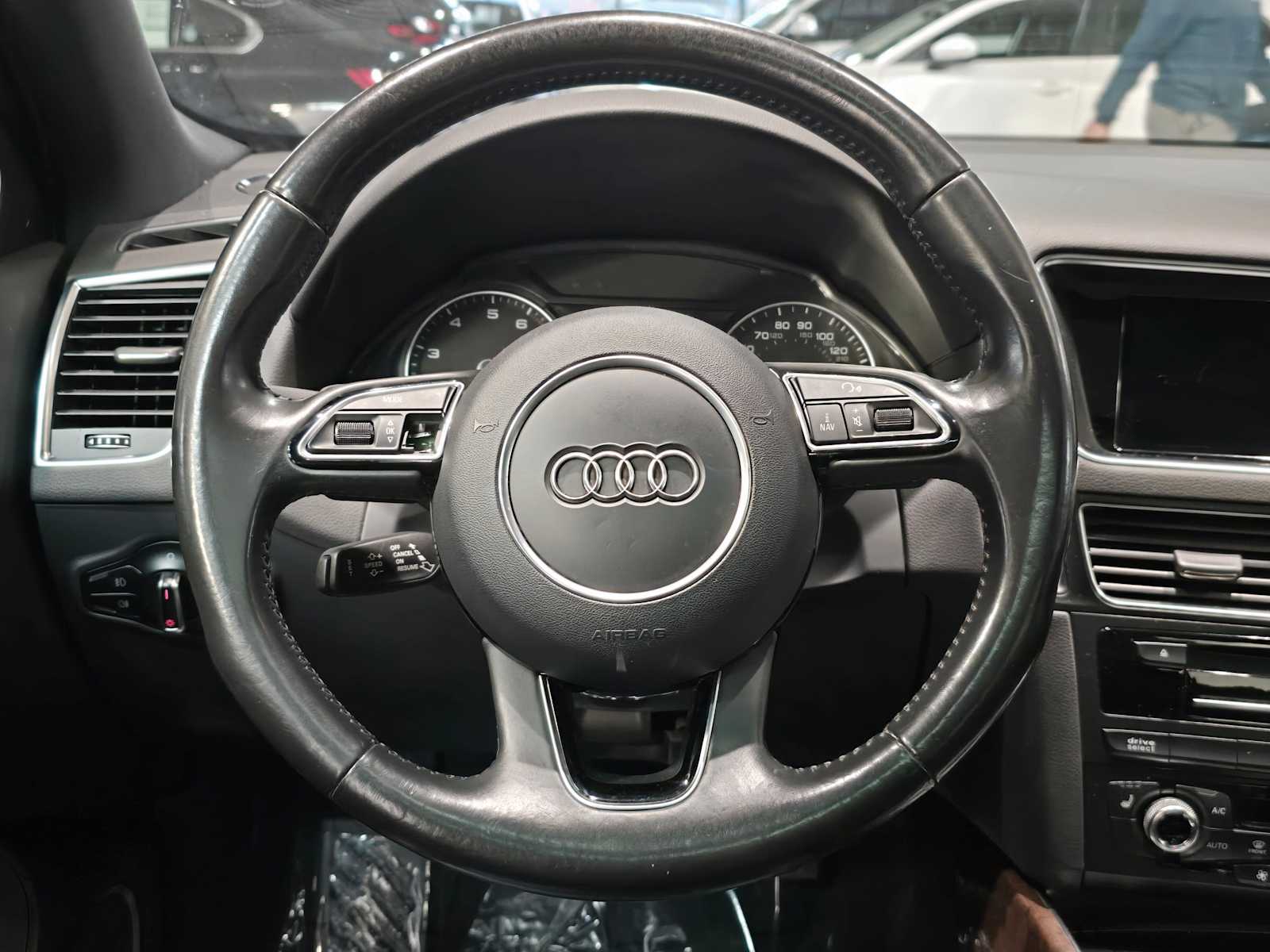 Thumbnail: 2016 Audi Q5 - 11