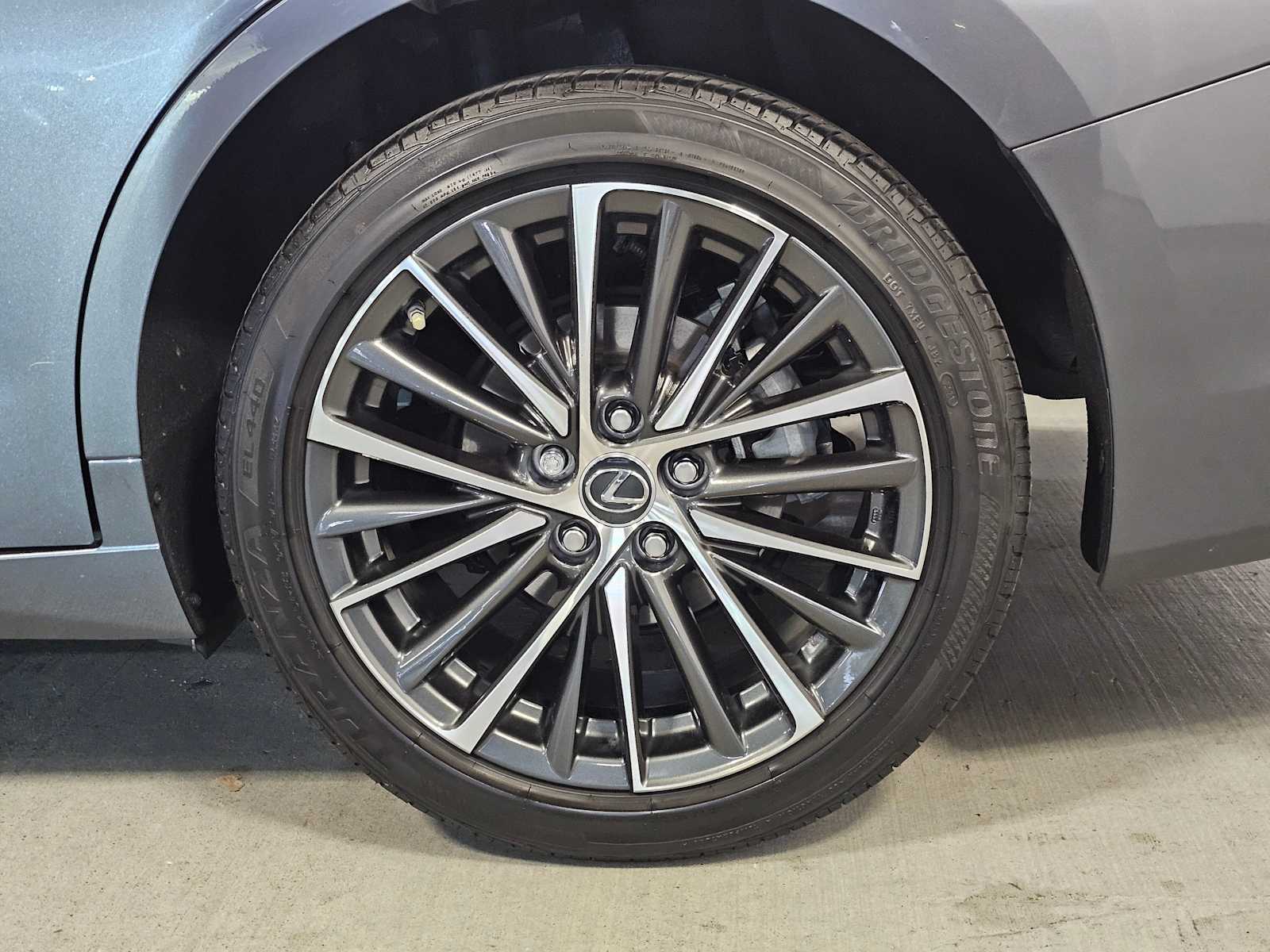 Thumbnail: 2023 Lexus ES - 8