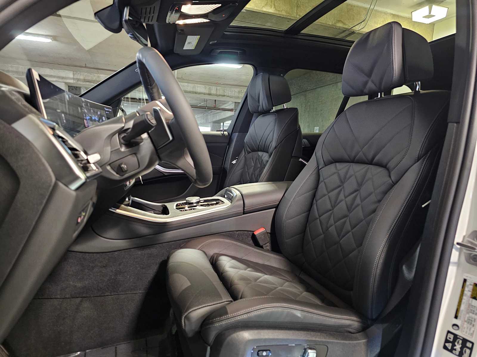 Thumbnail: 2026 BMW X5 - 32