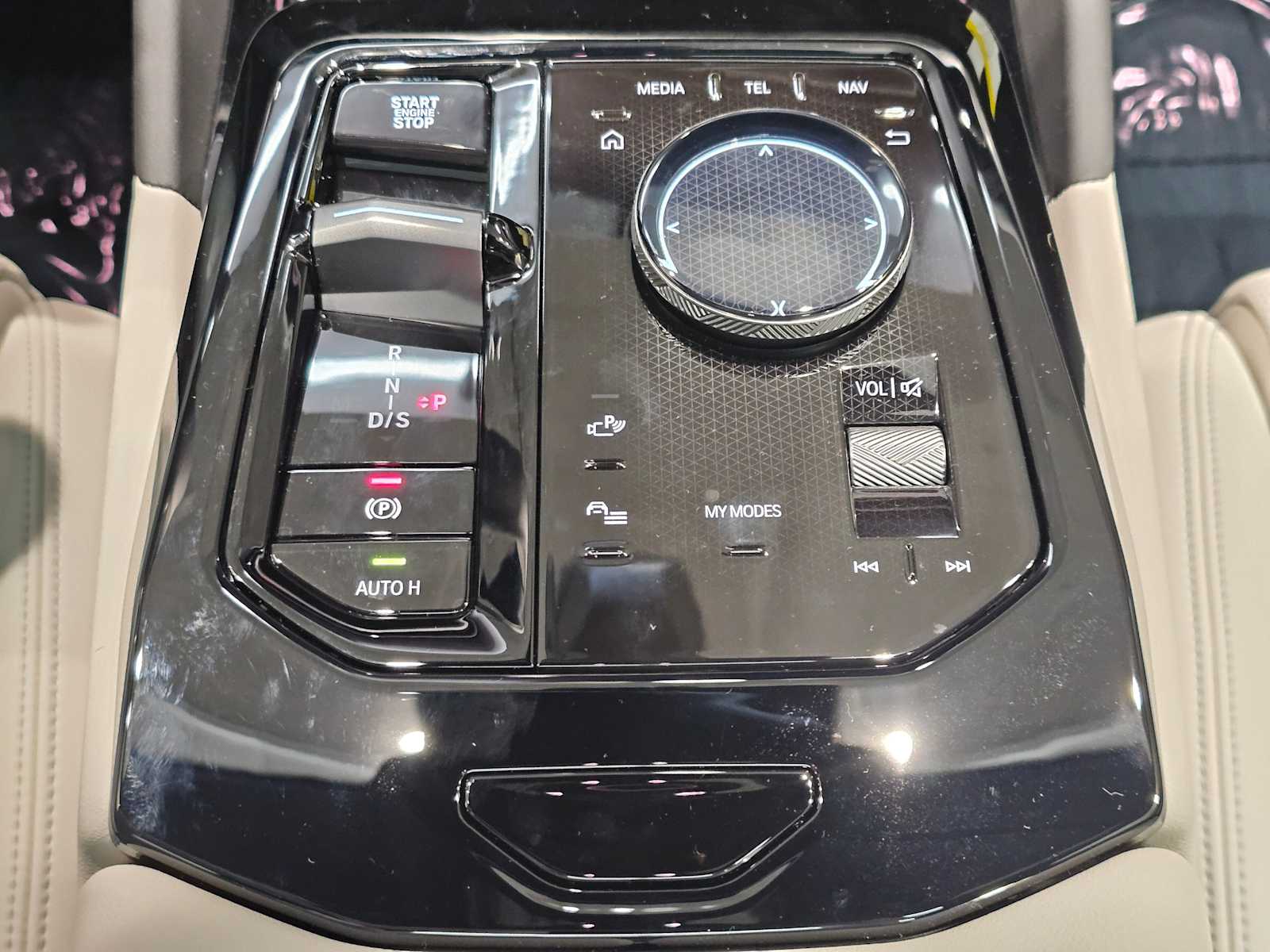 Thumbnail: 2026 BMW 5 Series - 18