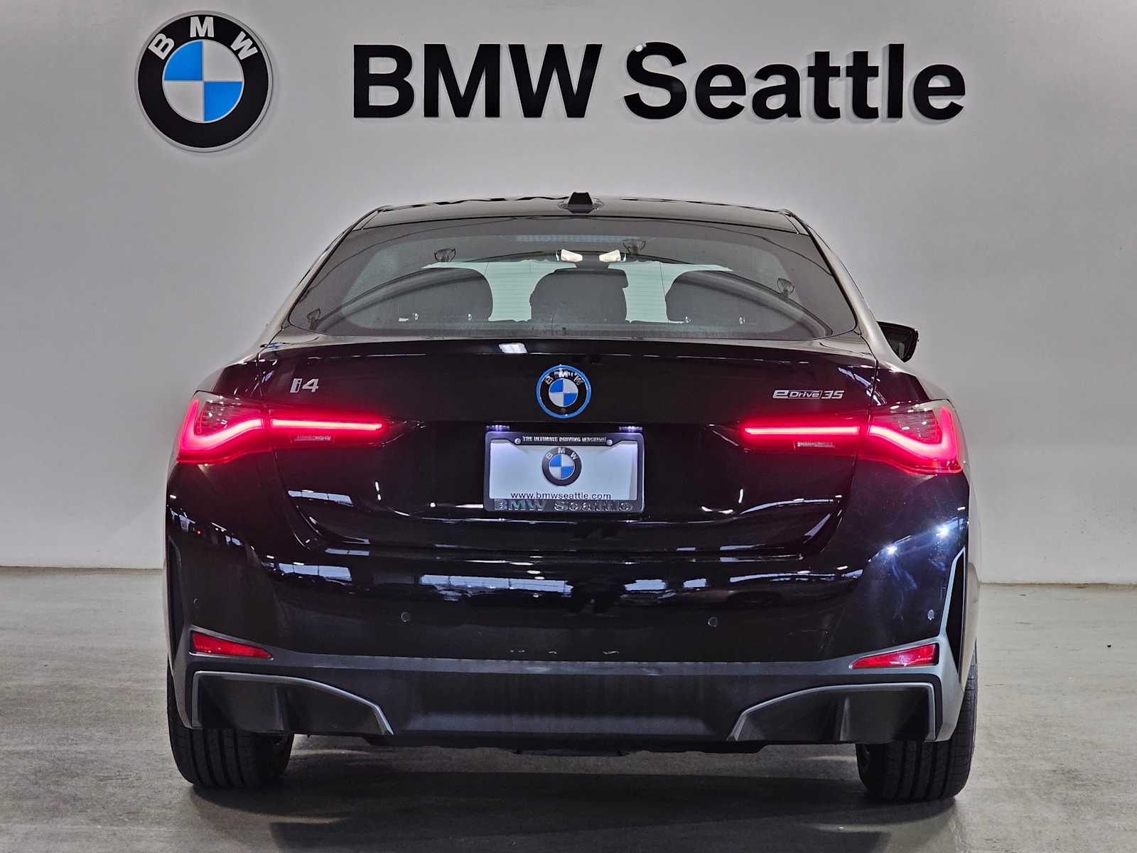 Thumbnail: 2023 BMW i4 - 5