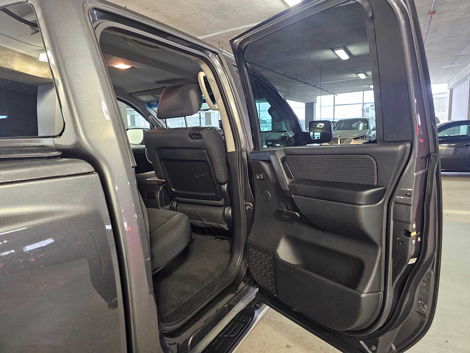 Thumbnail: 2012 Nissan Titan - 27