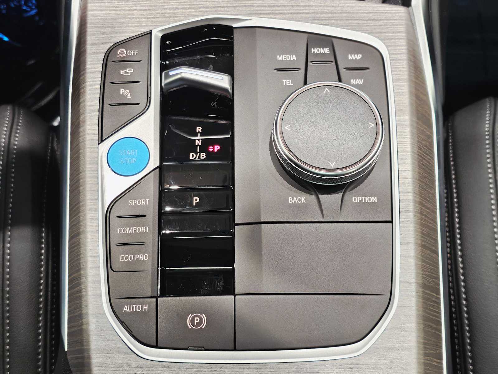 Thumbnail: 2025 BMW i4 - 18