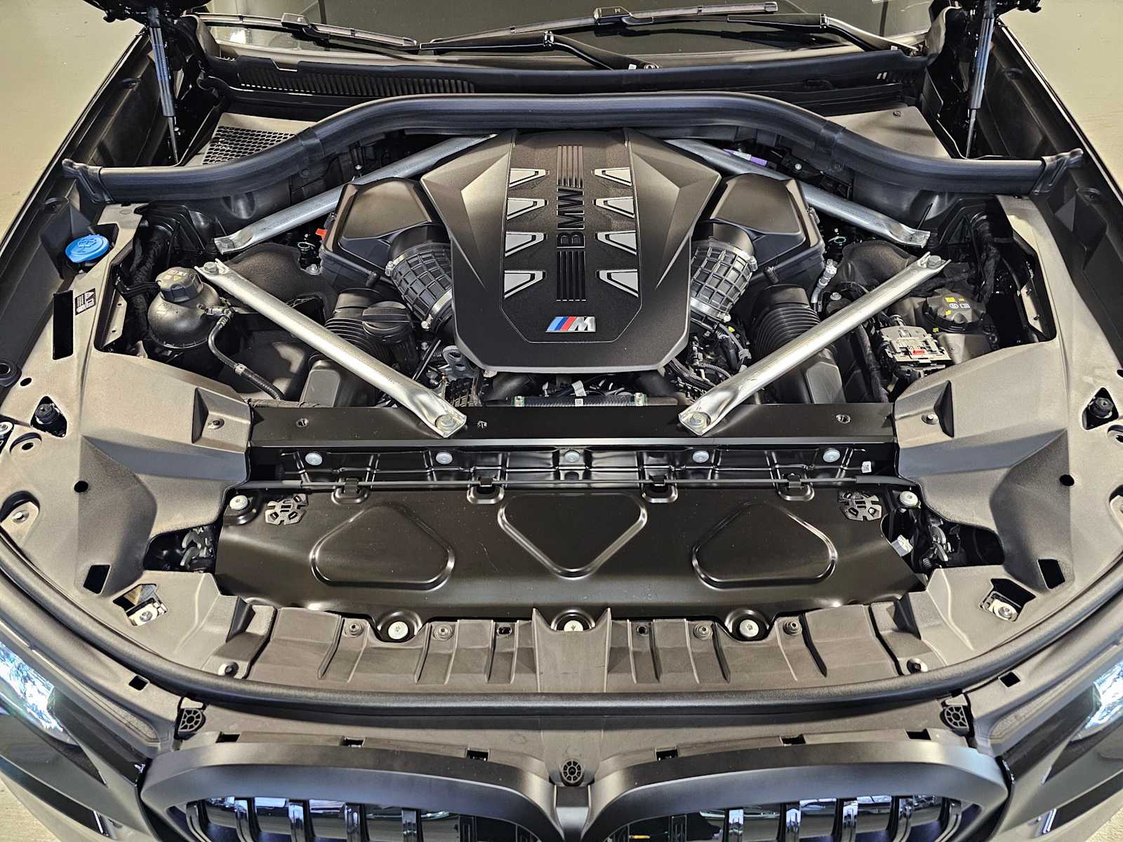 Thumbnail: 2026 BMW X7 - 9