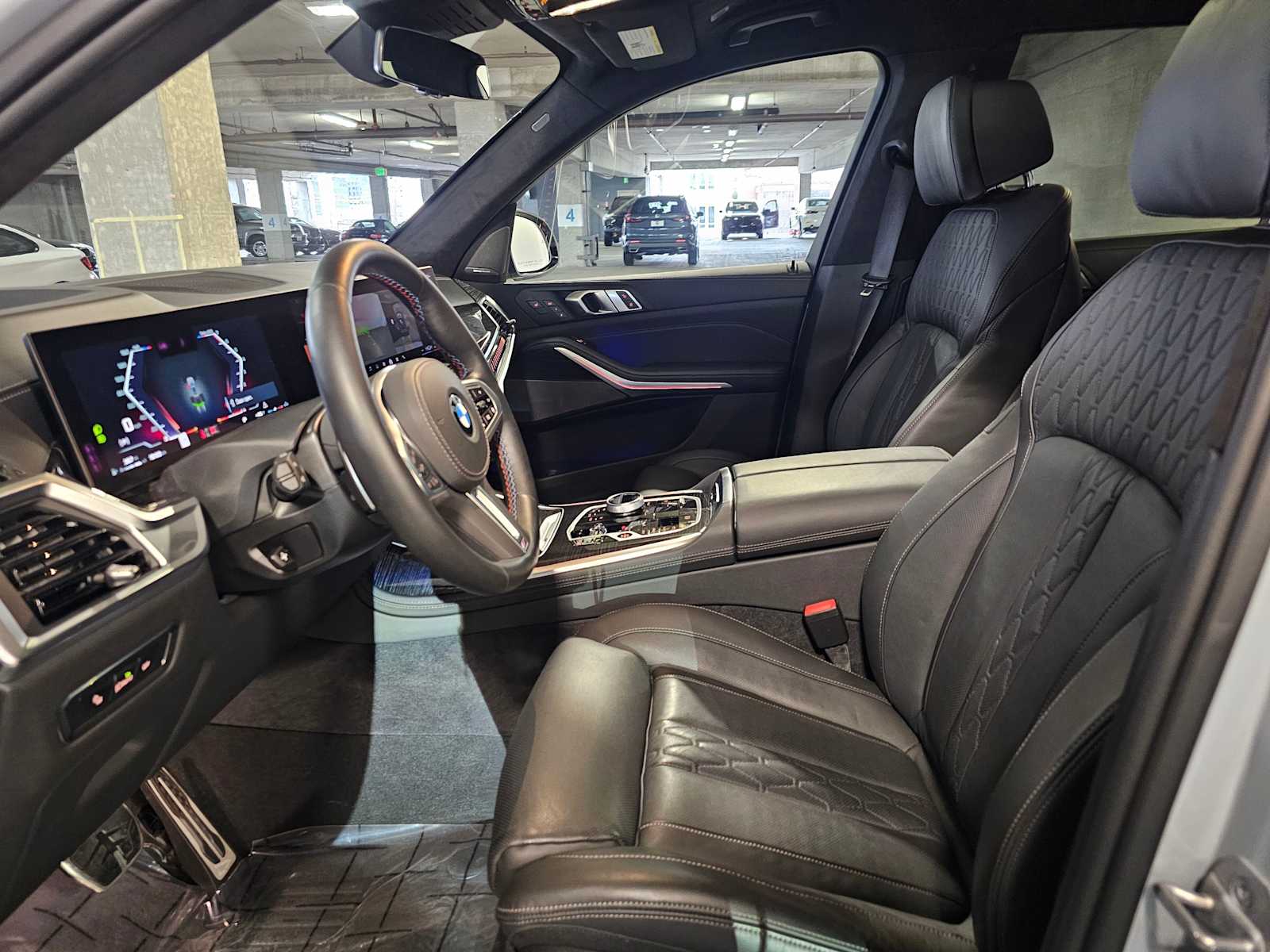 Thumbnail: 2025 BMW X7 - 33