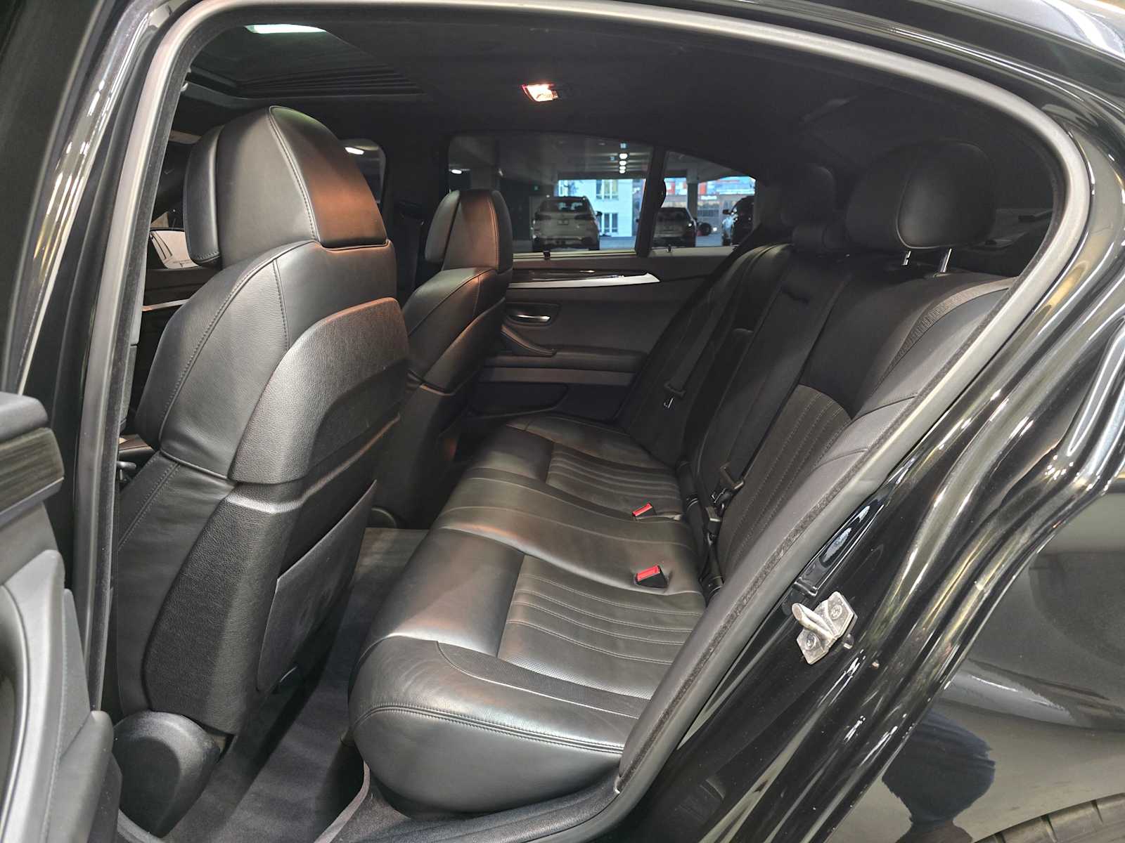 Thumbnail: 2015 BMW M5 - 29