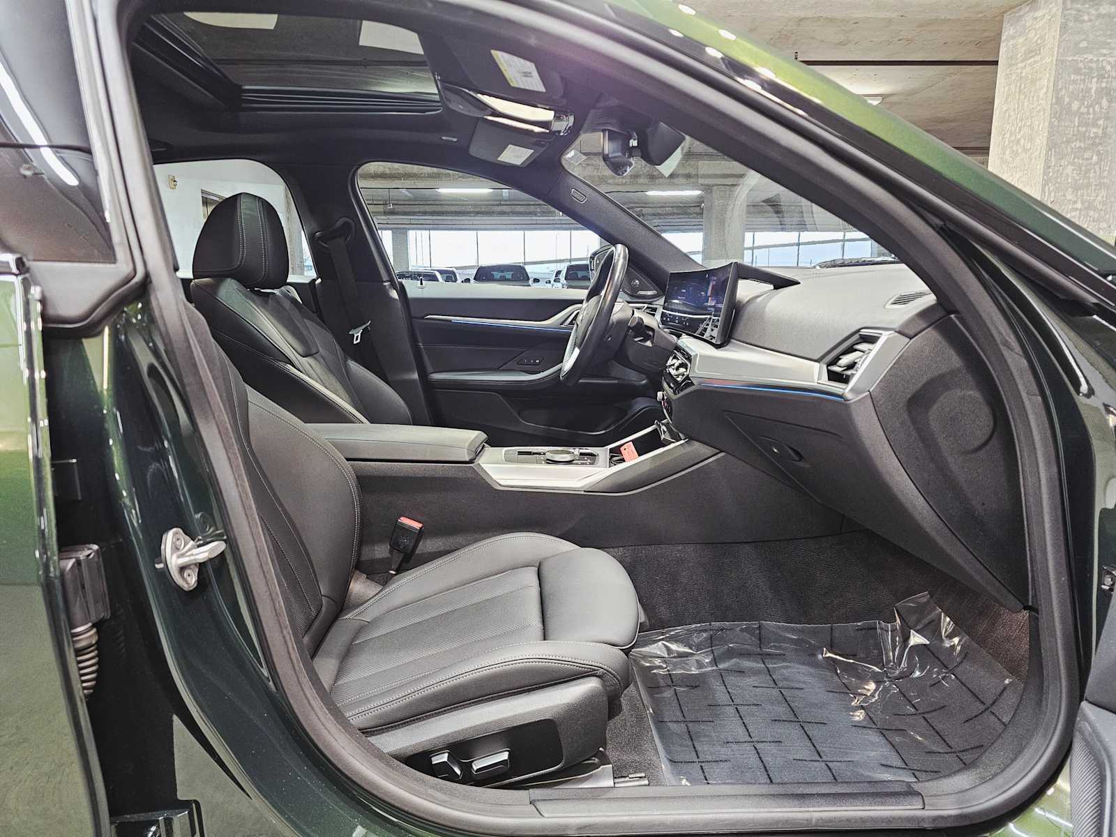 Thumbnail: 2023 BMW i4 - 27