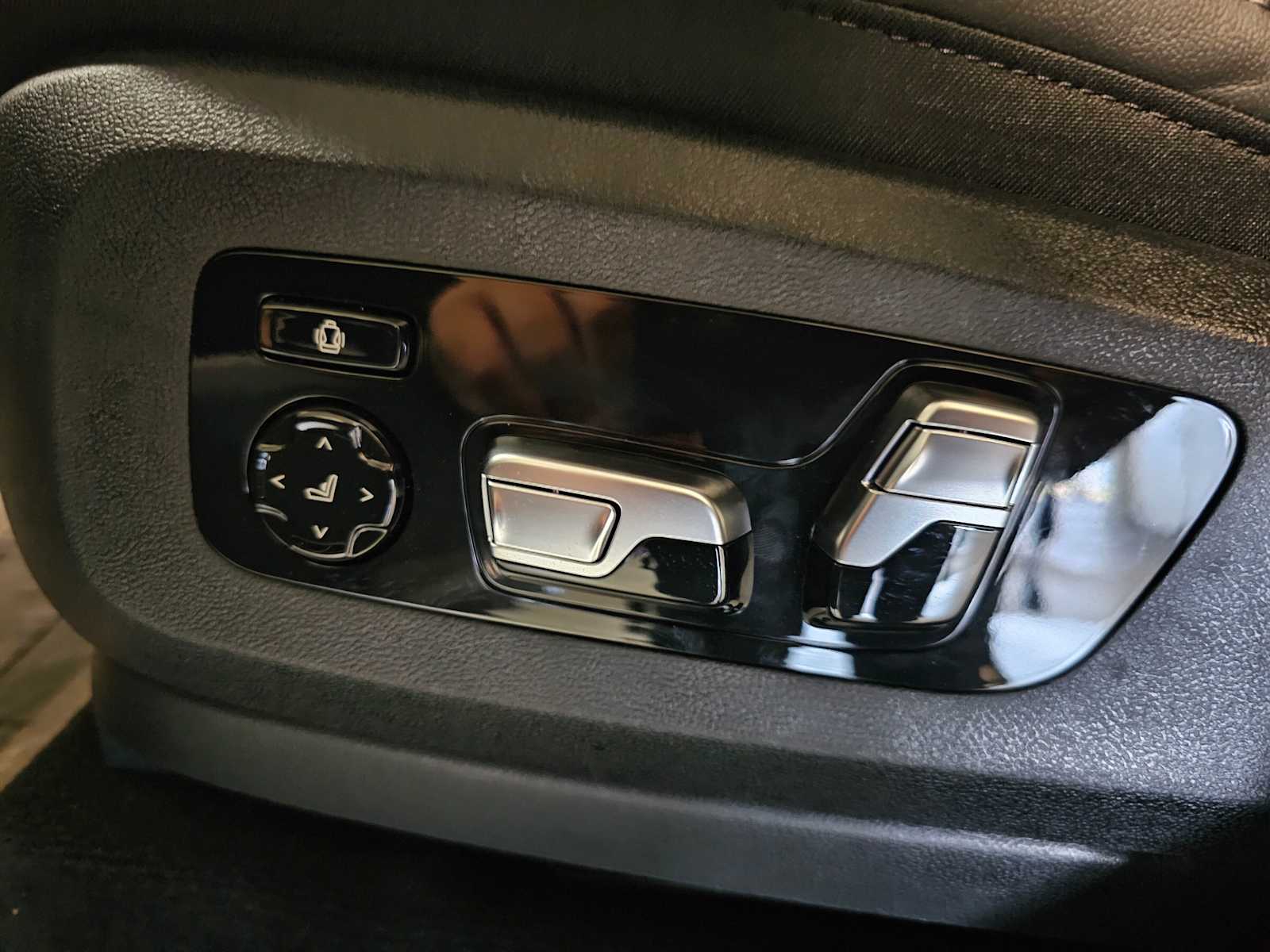 Thumbnail: 2026 BMW X5 - 30
