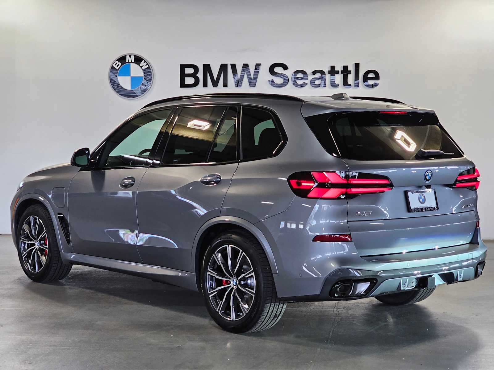 Thumbnail: 2026 BMW X5 - 4