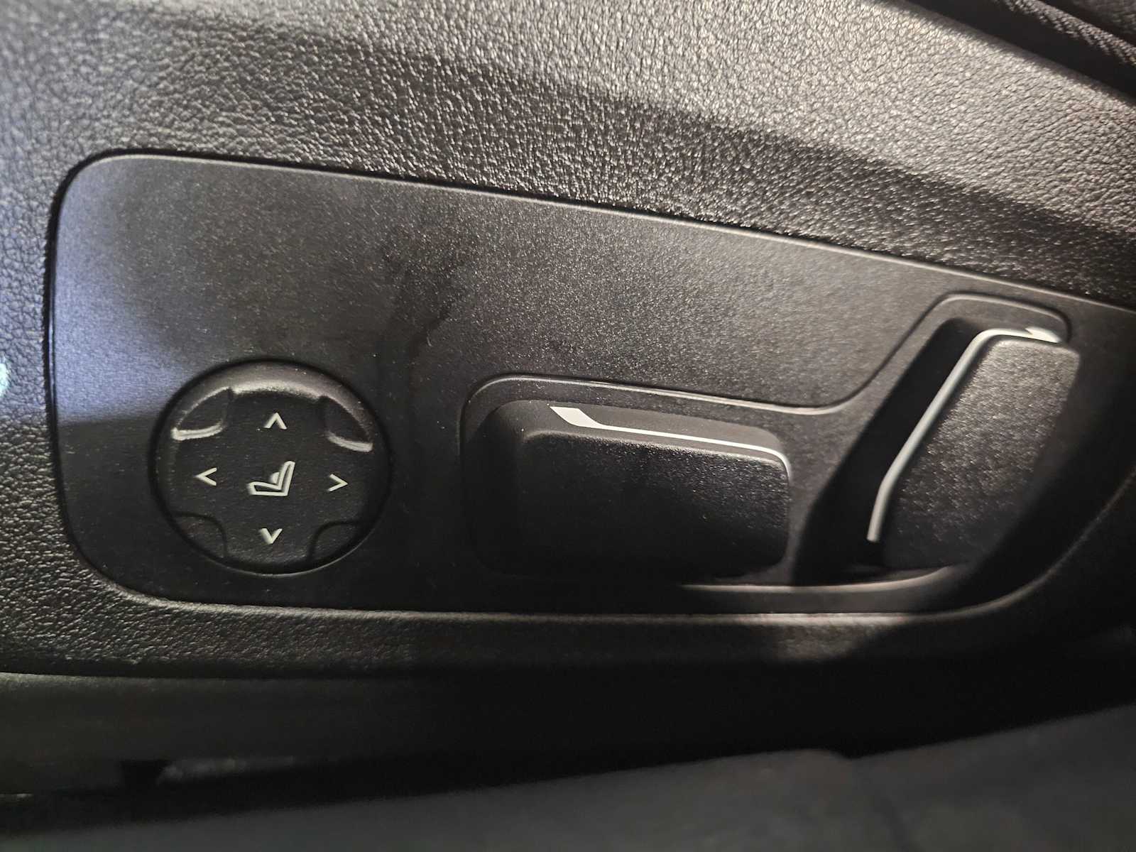 Thumbnail: 2025 BMW 3 Series - 29