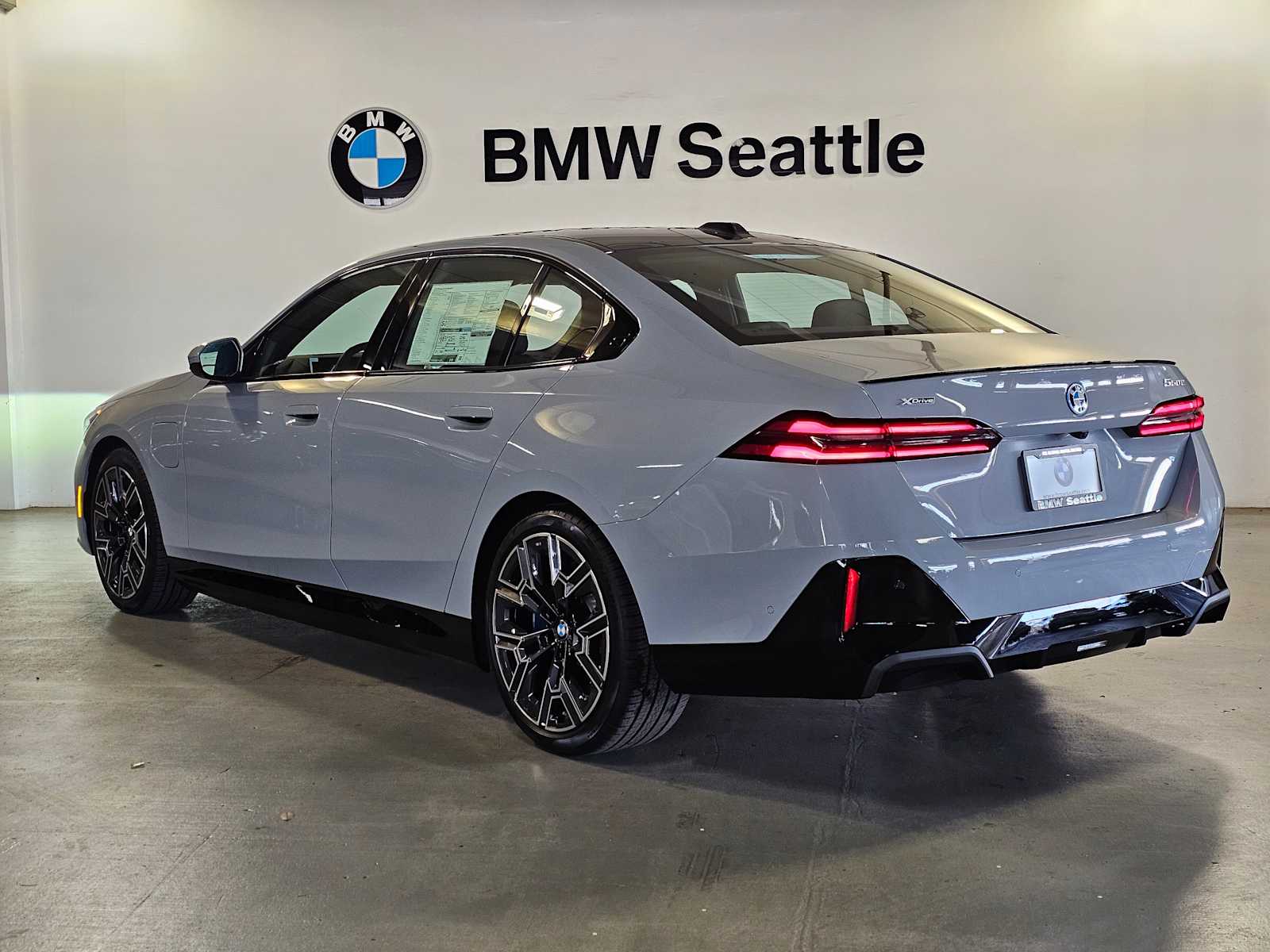 Thumbnail: 2026 BMW 5 Series - 4