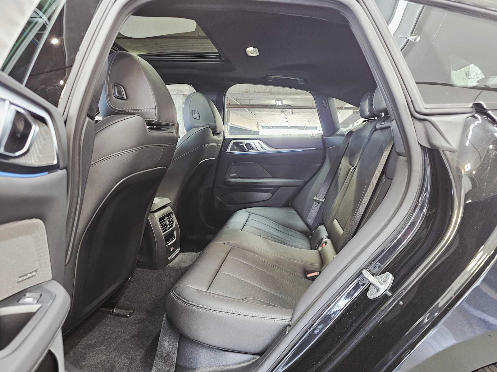 Thumbnail: 2025 BMW i4 - 25