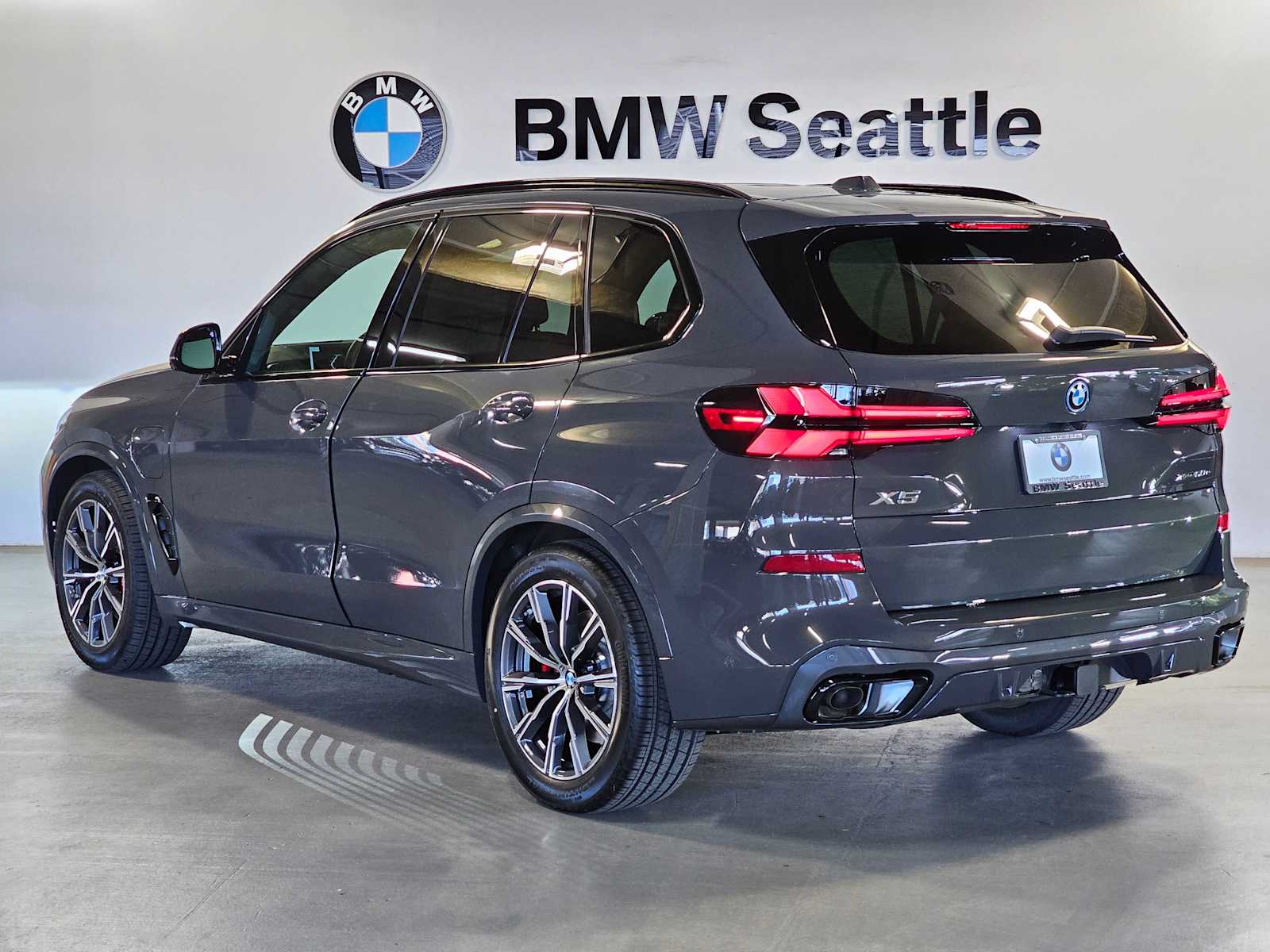 Thumbnail: 2026 BMW X5 - 4