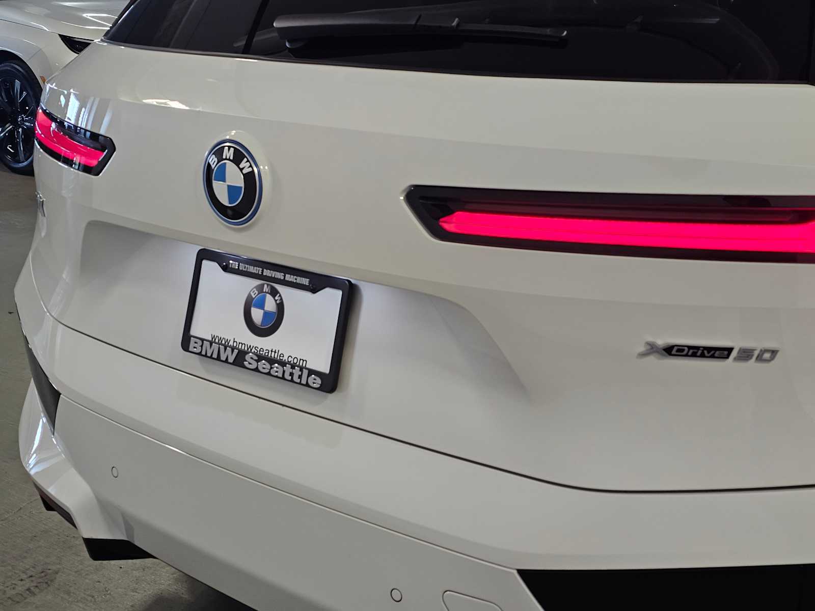 Thumbnail: 2023 BMW iX - 7