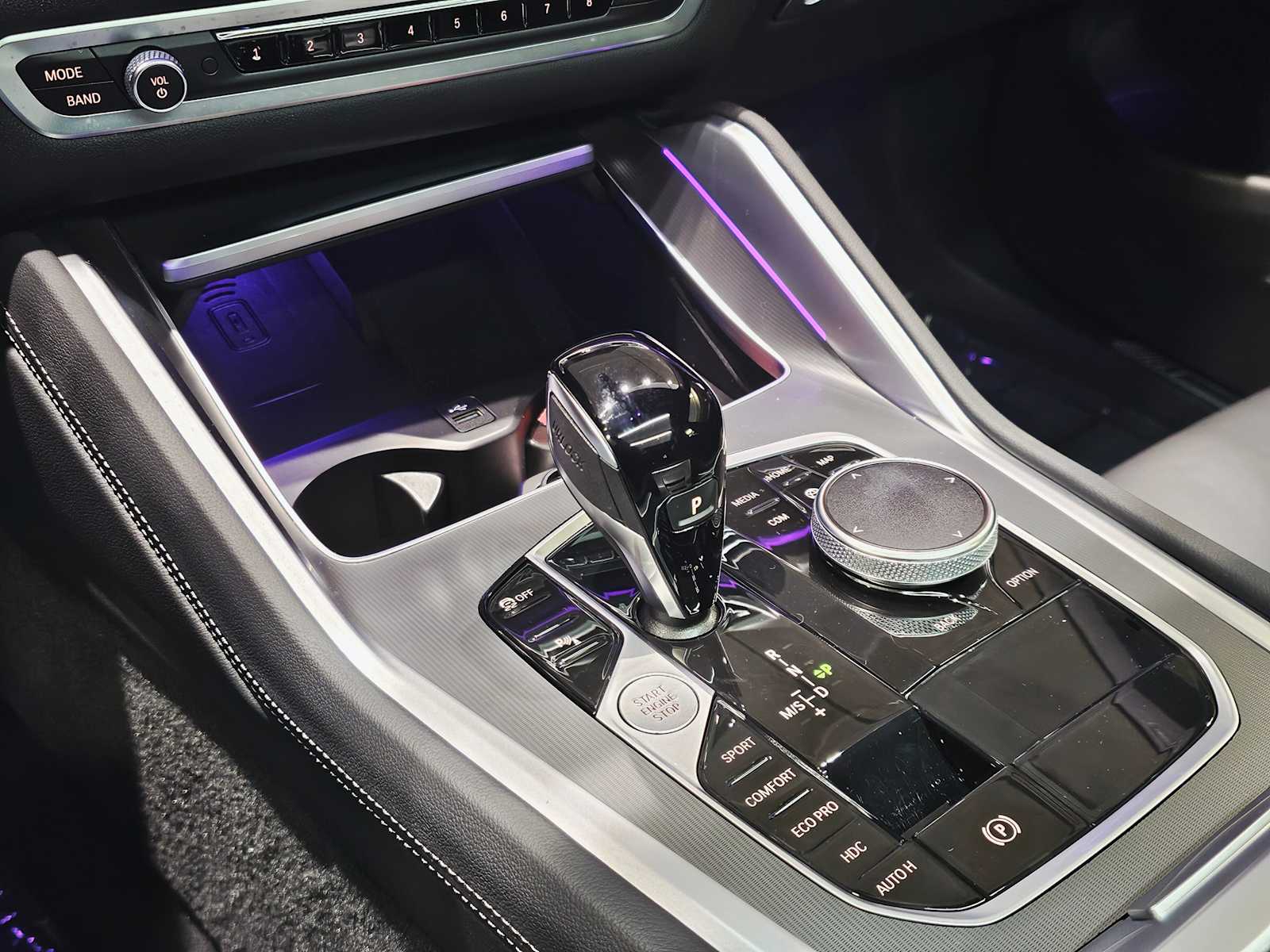 Thumbnail: 2022 BMW X6 - 17