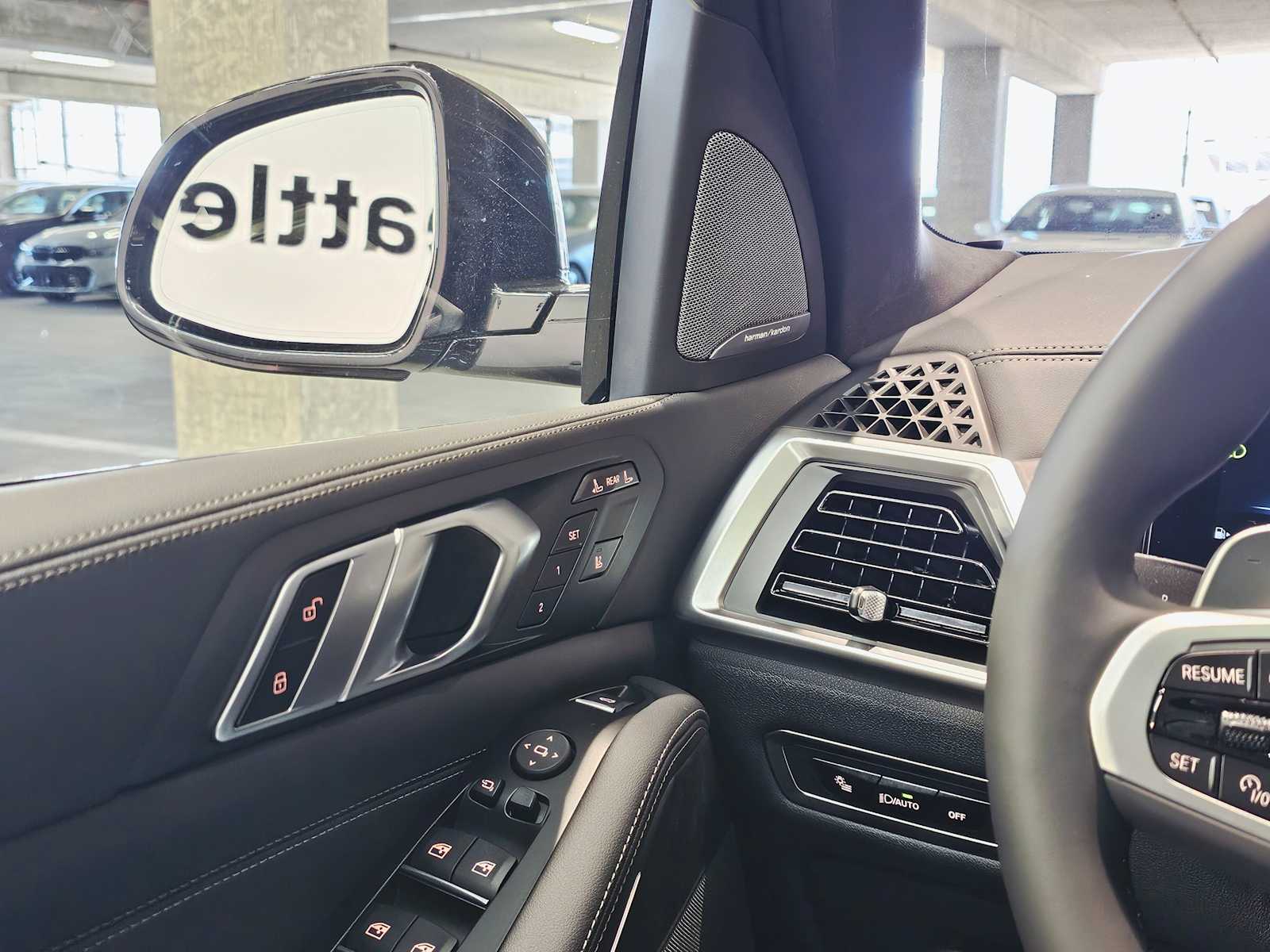 Thumbnail: 2026 BMW X7 - 22