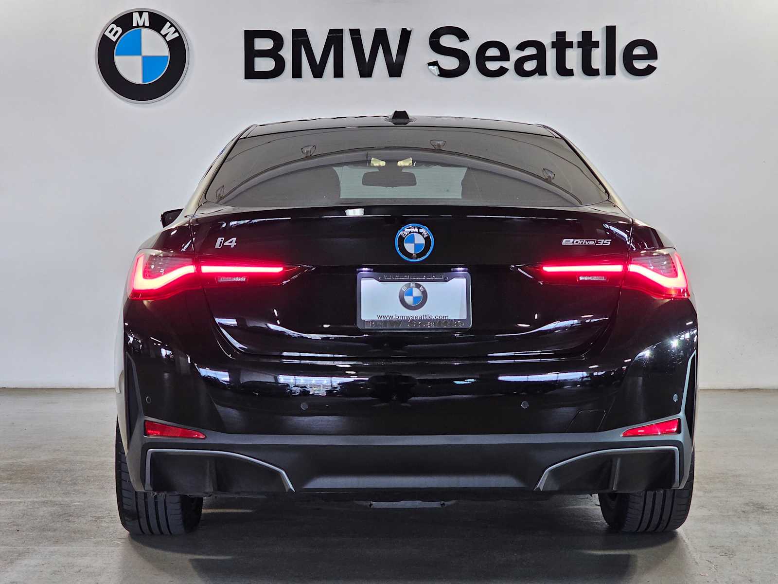 Thumbnail: 2023 BMW i4 - 5