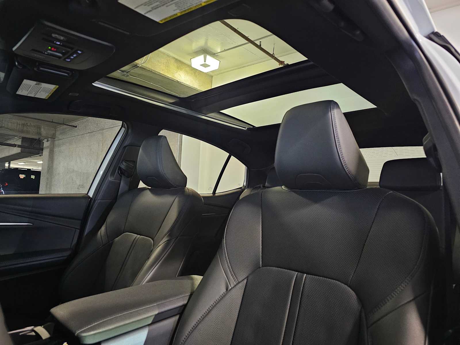 Thumbnail: 2025 Toyota Camry - 29