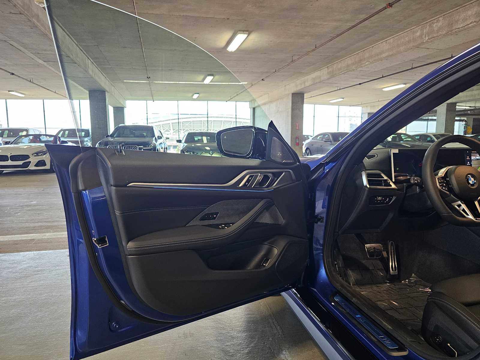 Thumbnail: 2026 BMW i4 - 23