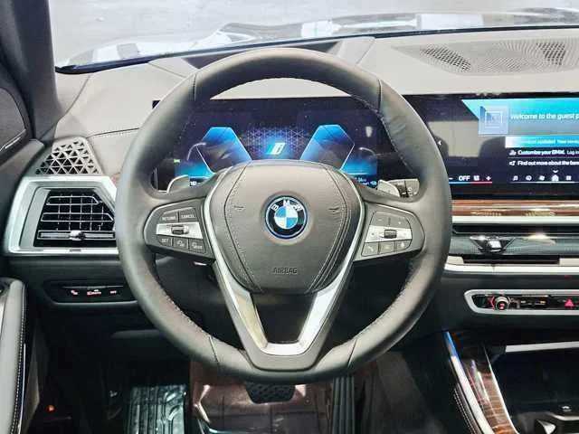 Thumbnail: 2025 BMW X5 - 11