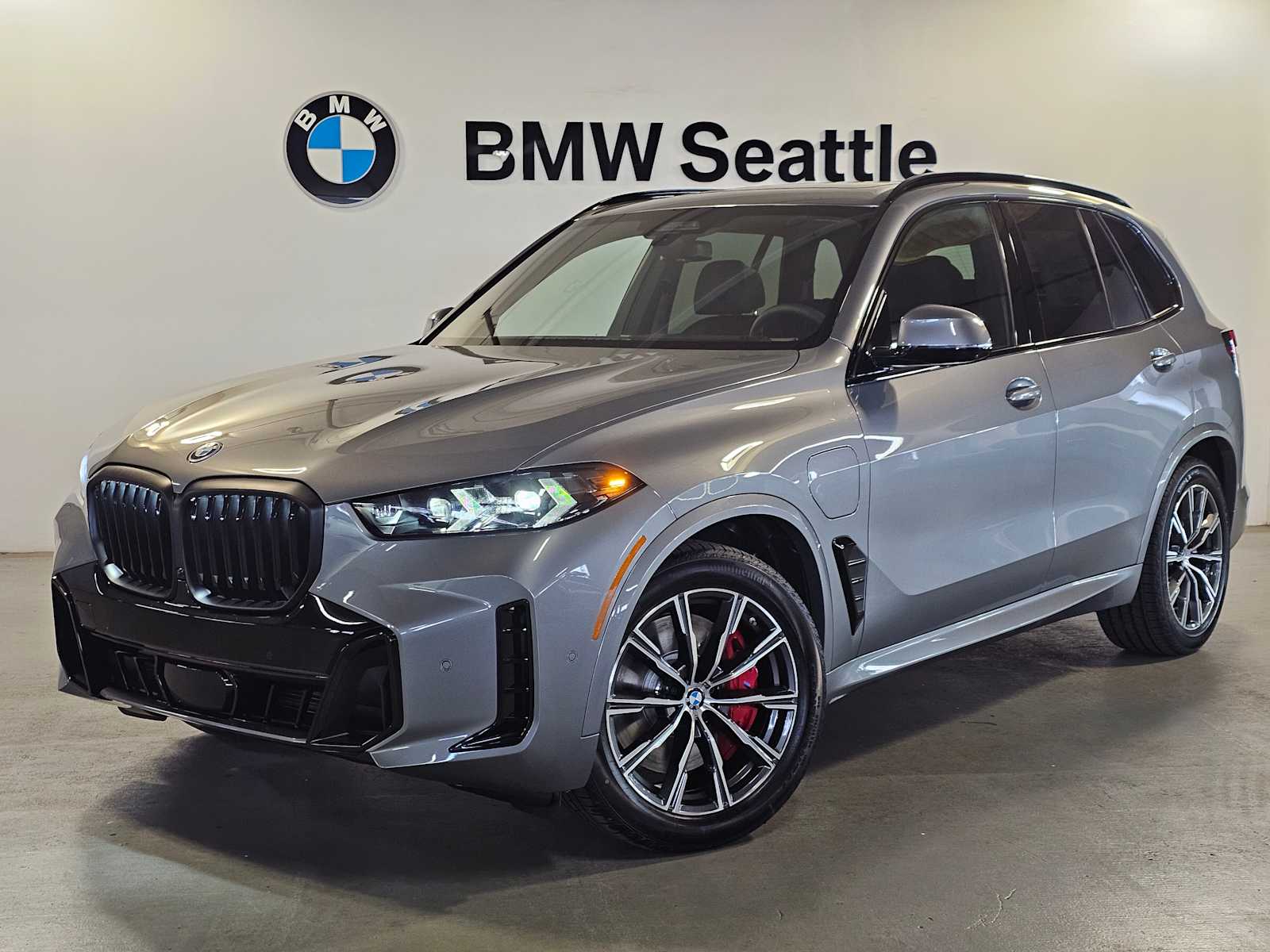Thumbnail: 2026 BMW X5 - 1