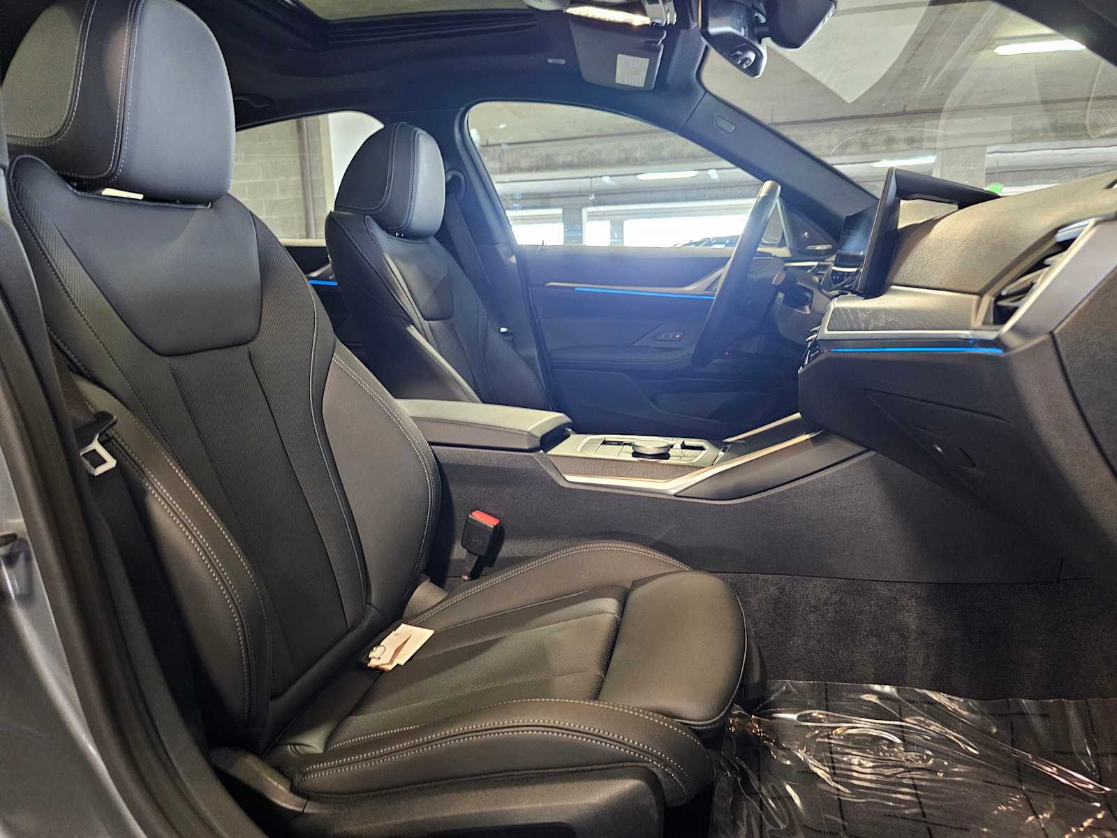 Thumbnail: 2023 BMW i4 - 40