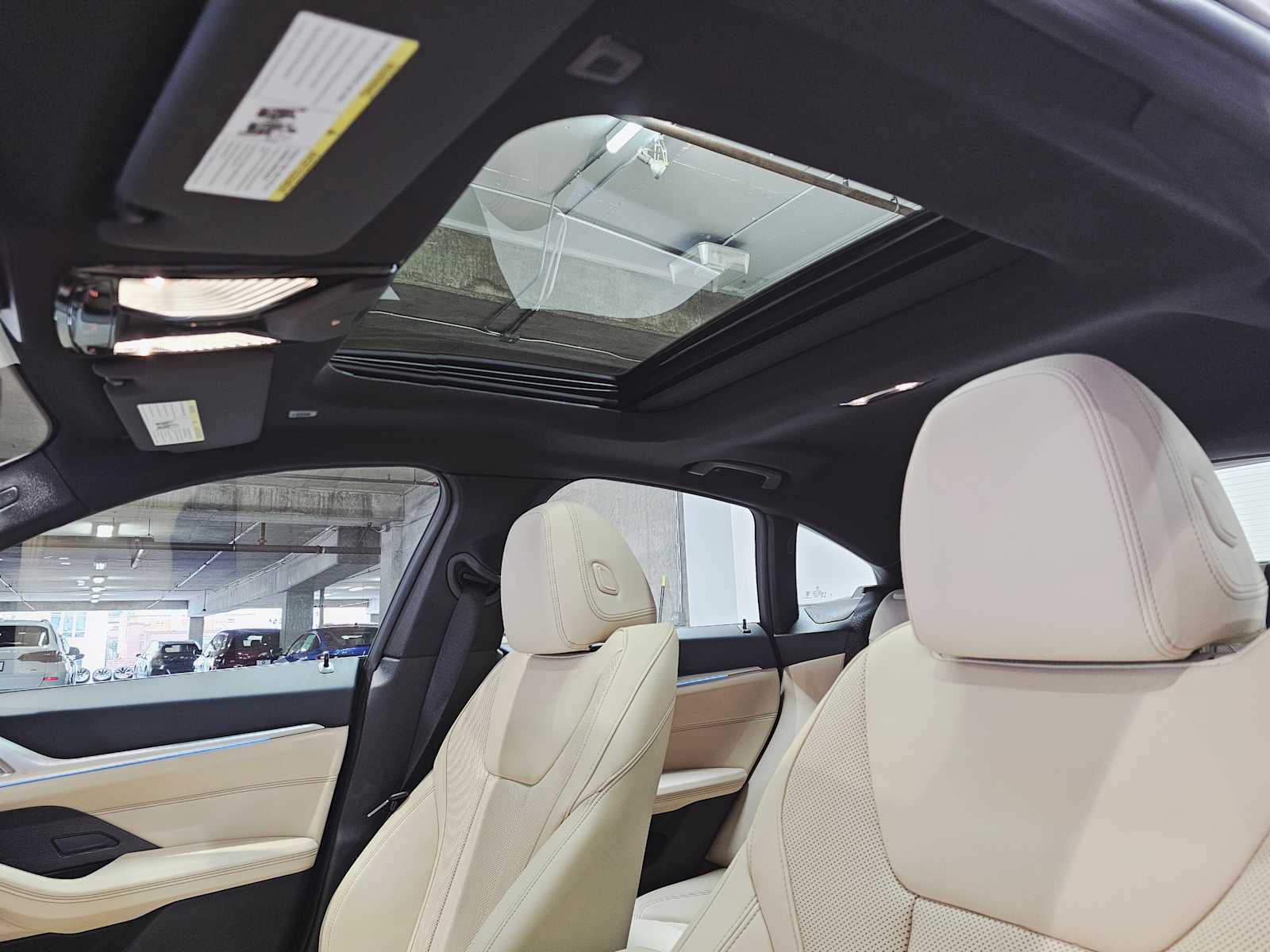 Thumbnail: 2025 BMW i4 - 21