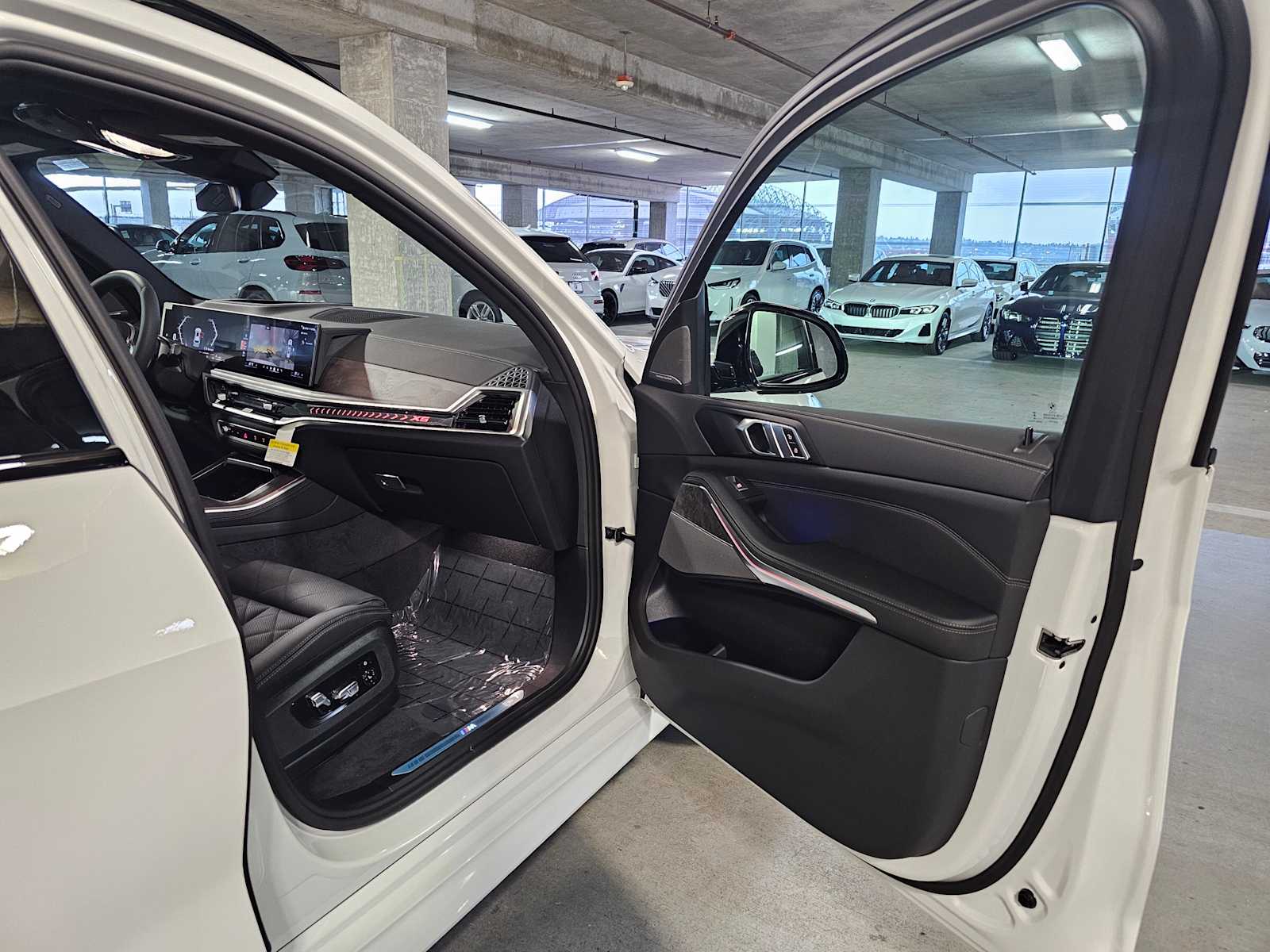 Thumbnail: 2026 BMW X5 - 42