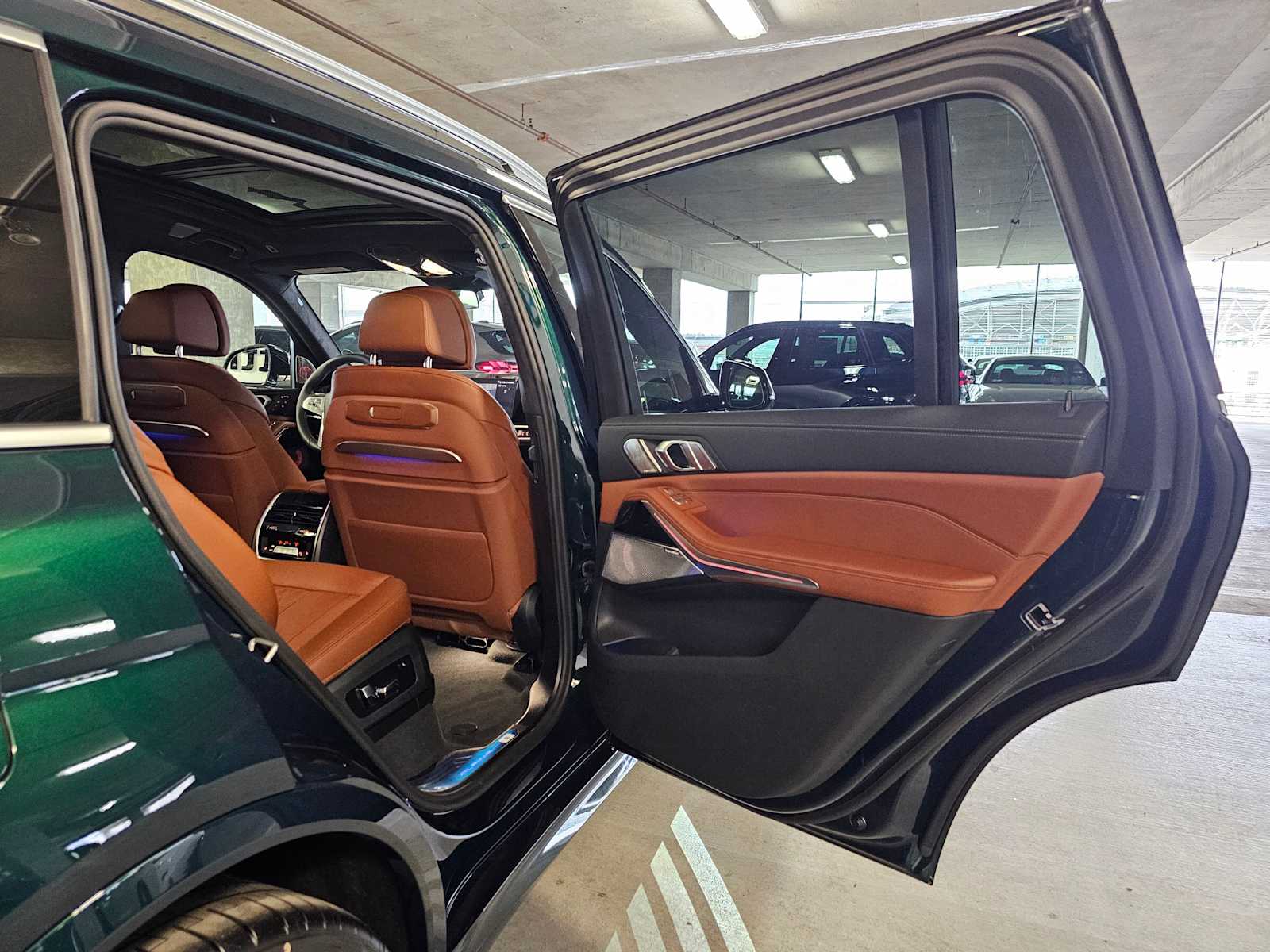 Thumbnail: 2026 BMW X7 - 39