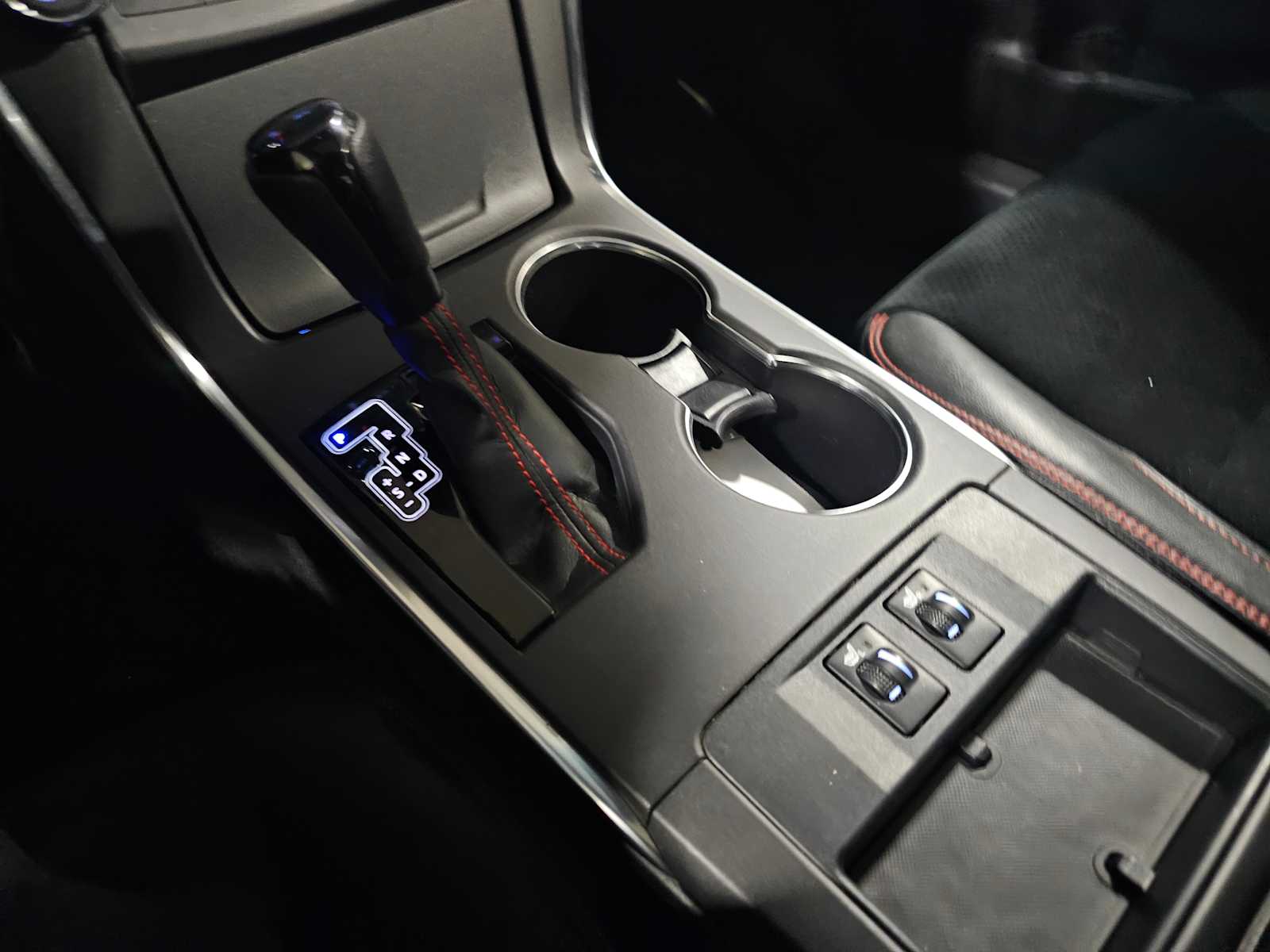 Thumbnail: 2016 Toyota Camry - 23