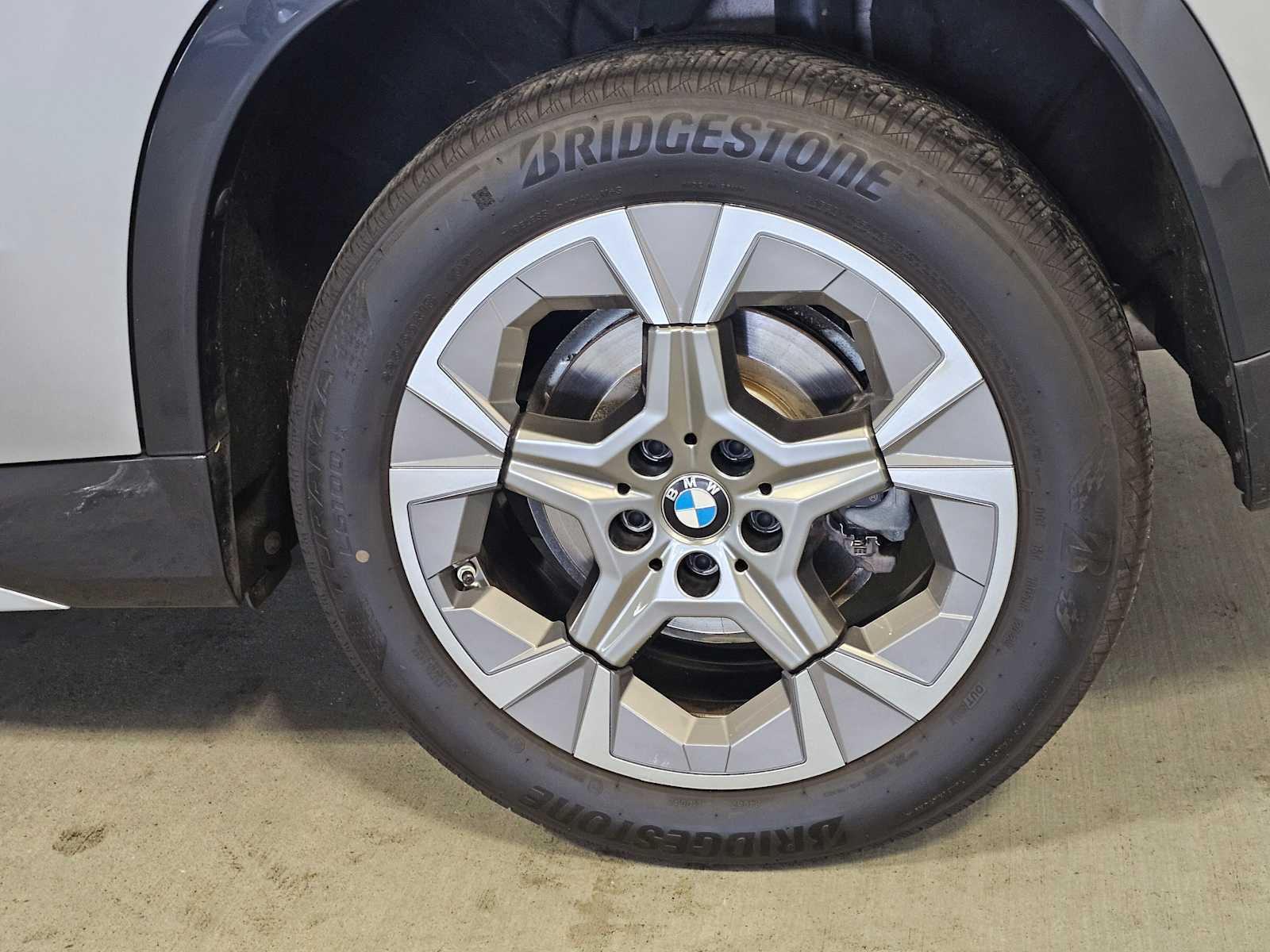 Thumbnail: 2023 BMW X1 - 8