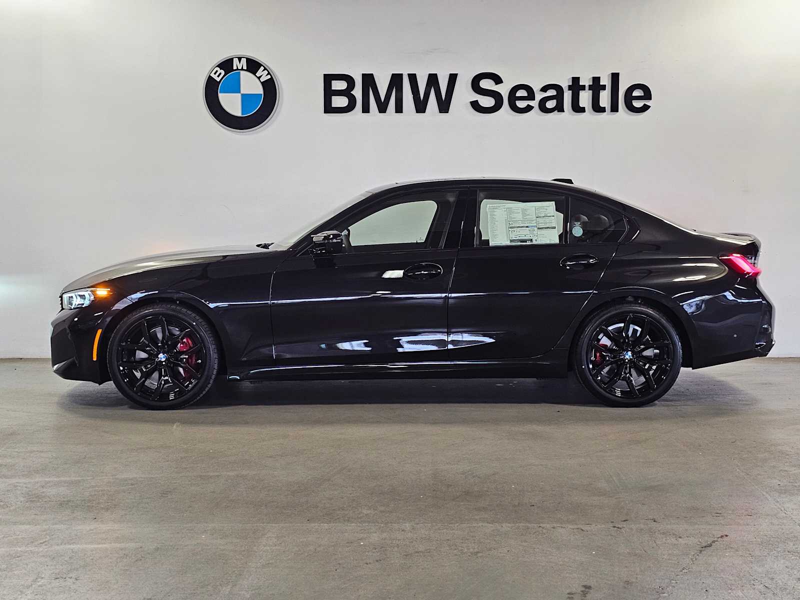 Thumbnail: 2026 BMW 3 Series - 3