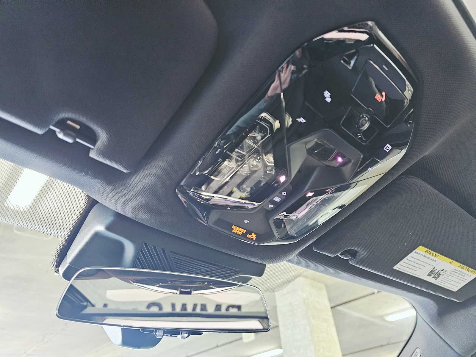 Thumbnail: 2025 BMW 7 Series - 21