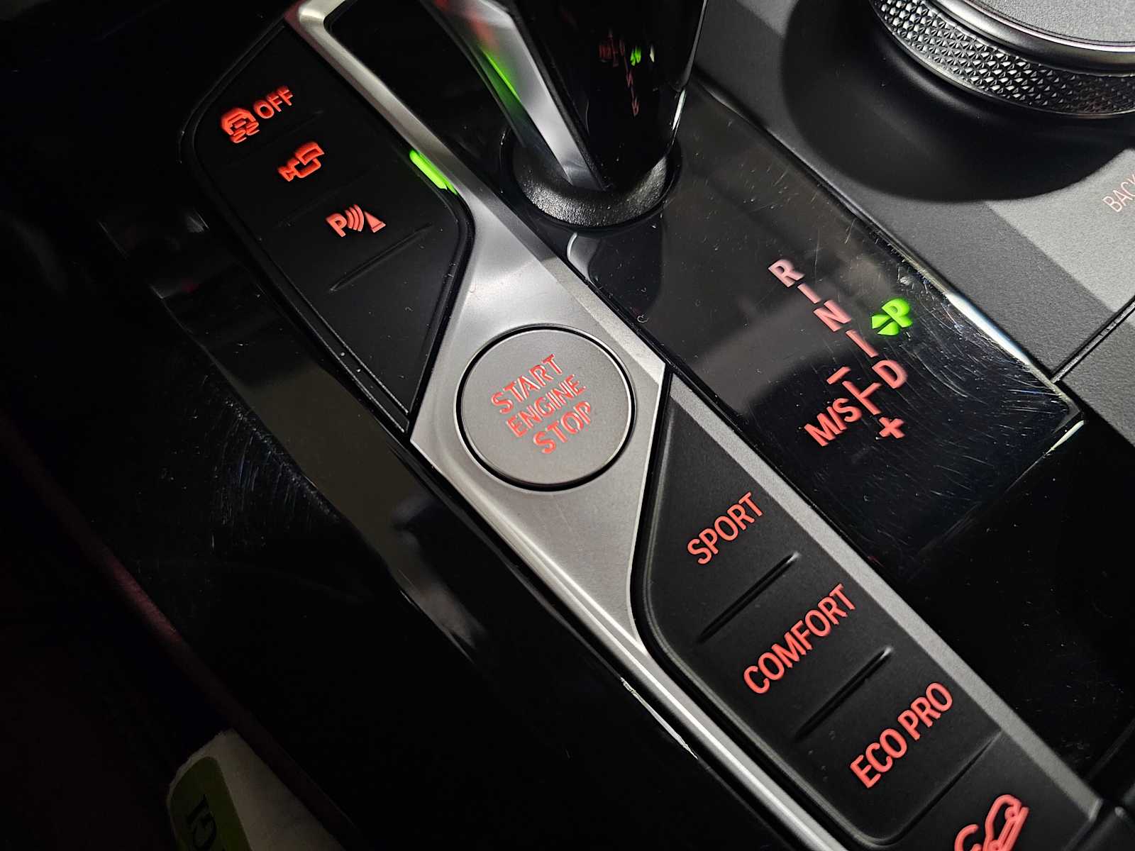 Thumbnail: 2025 BMW X4 - 28