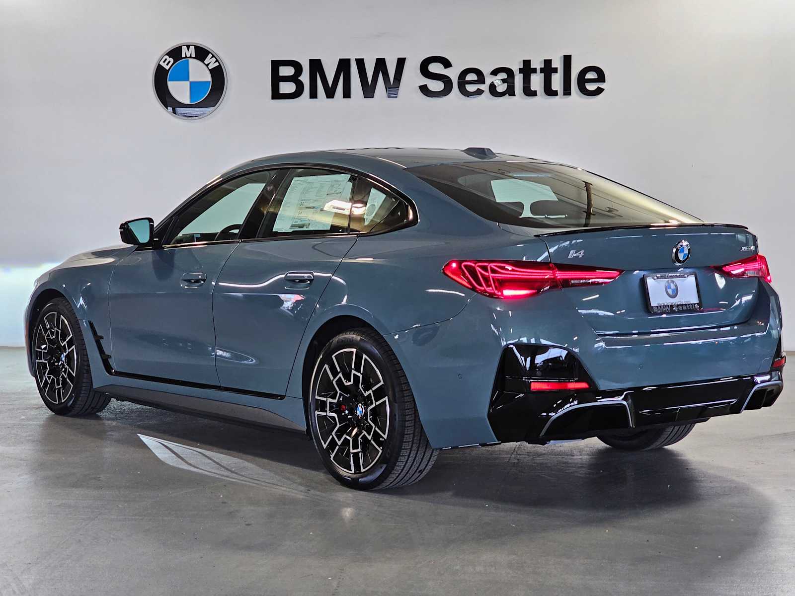 Thumbnail: 2026 BMW i4 - 4