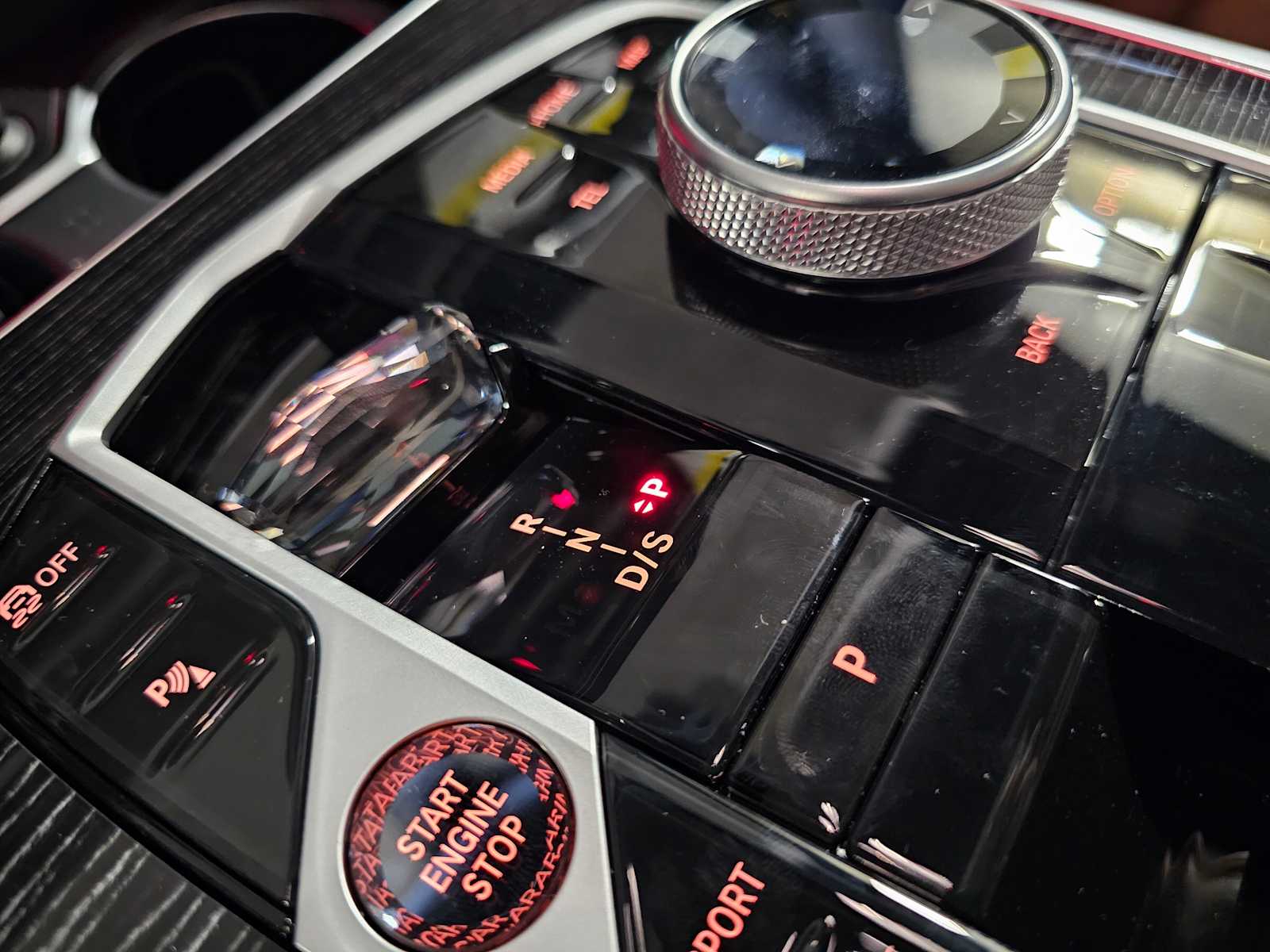 Thumbnail: 2026 BMW X7 - 23