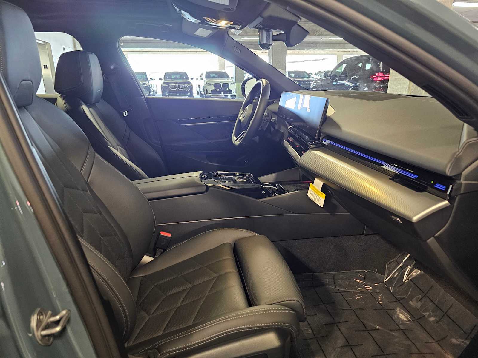 Thumbnail: 2025 BMW 5 Series - 37