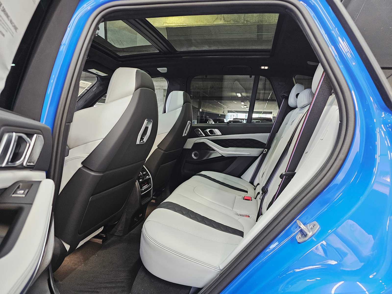 Thumbnail: 2026 BMW X5 - 25