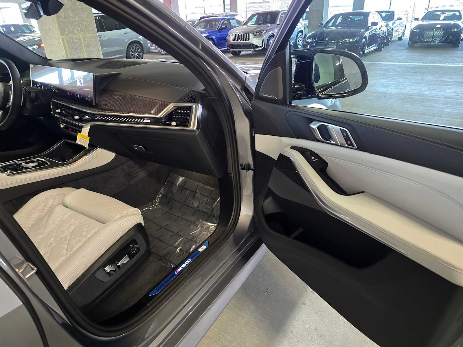 Thumbnail: 2026 BMW X5 - 32