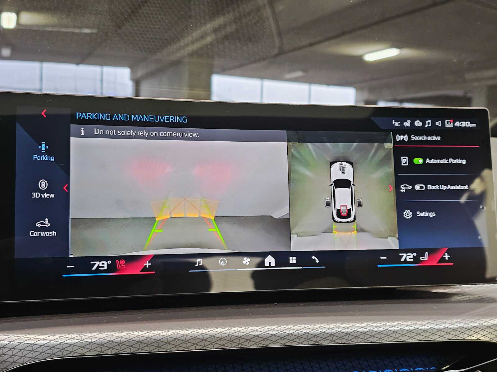 Thumbnail: 2025 BMW i4 - 15