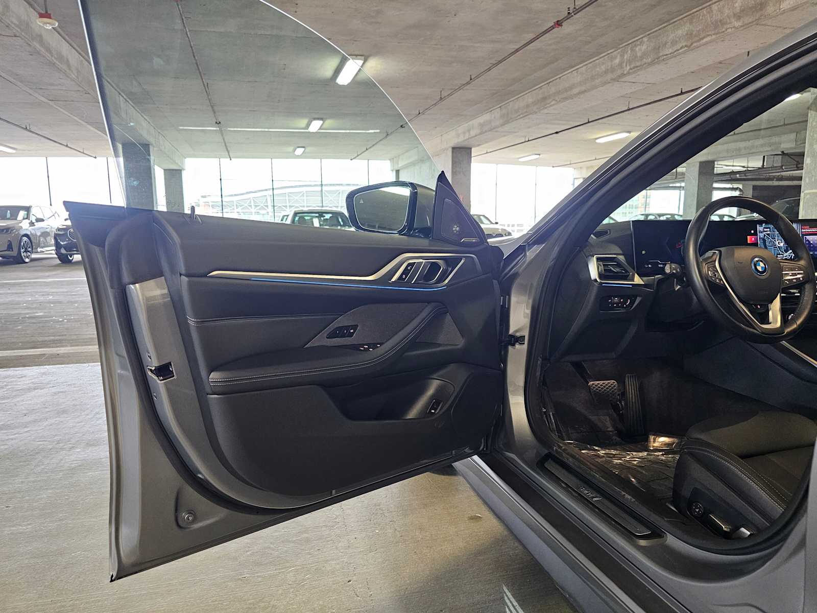 Thumbnail: 2023 BMW i4 - 31