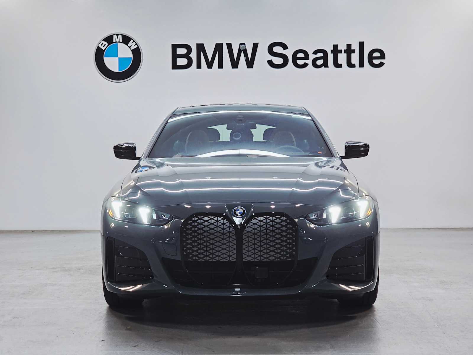 Thumbnail: 2025 BMW i4 - 6