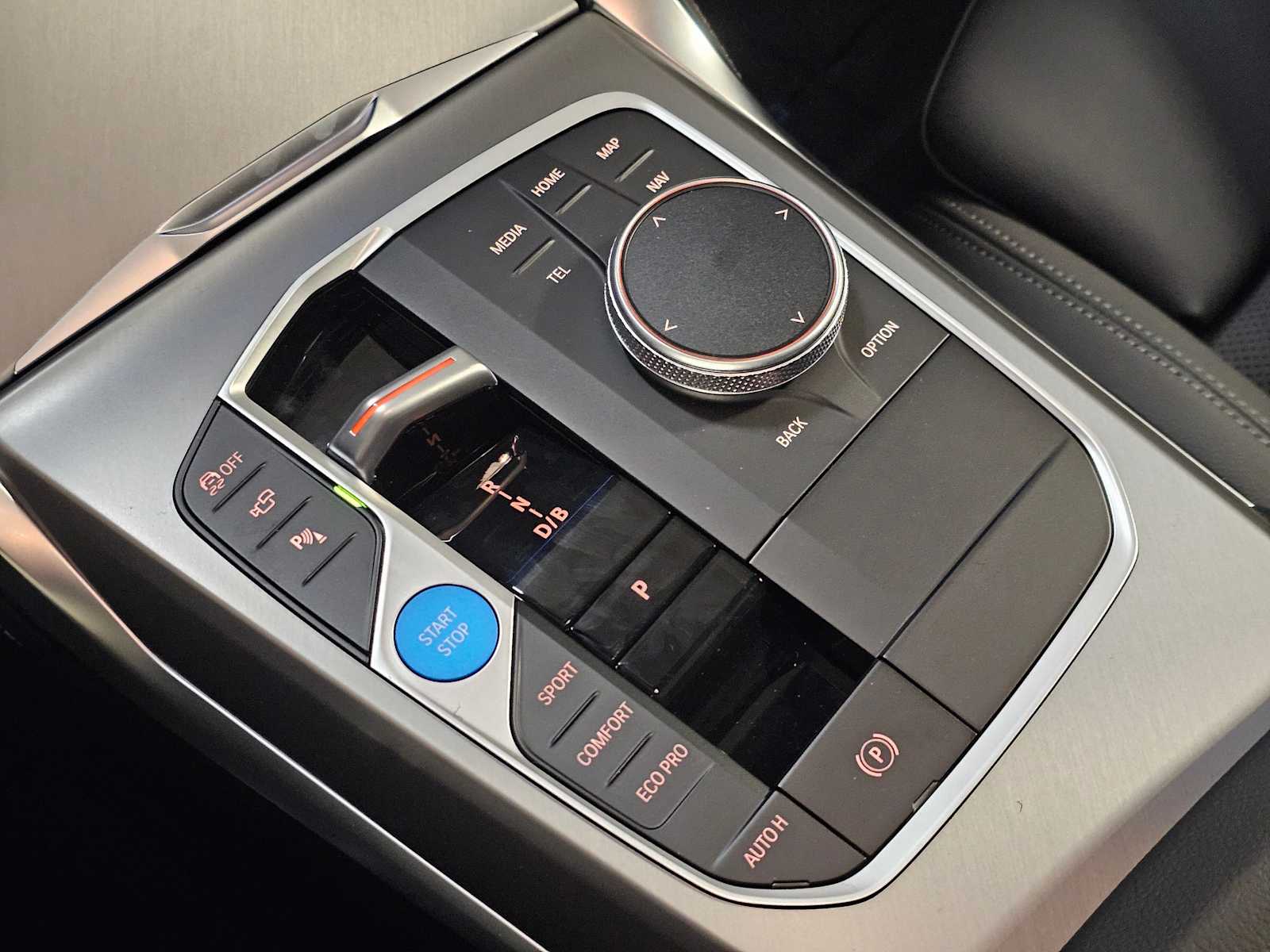 Thumbnail: 2026 BMW i4 - 21
