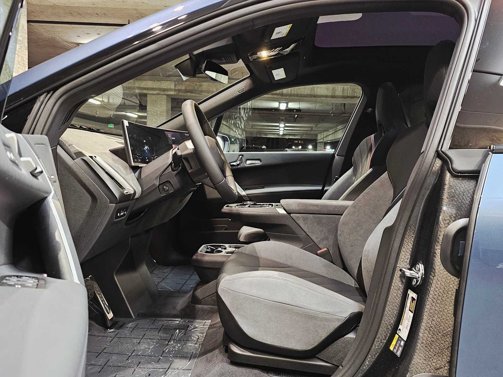 Thumbnail: 2026 BMW iX - 23