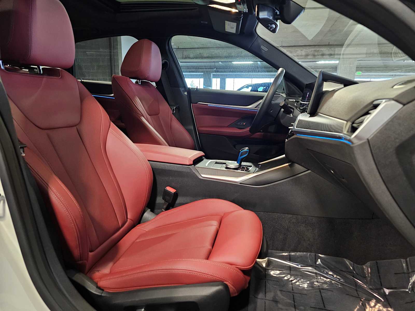 Thumbnail: 2023 BMW i4 - 40