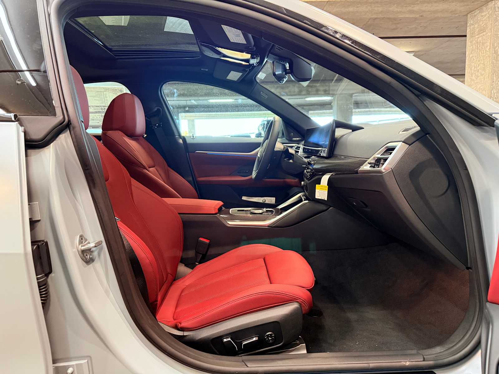 Thumbnail: 2025 BMW i4 - 27