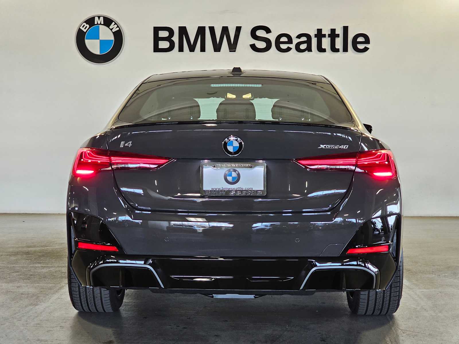 Thumbnail: 2026 BMW i4 - 5