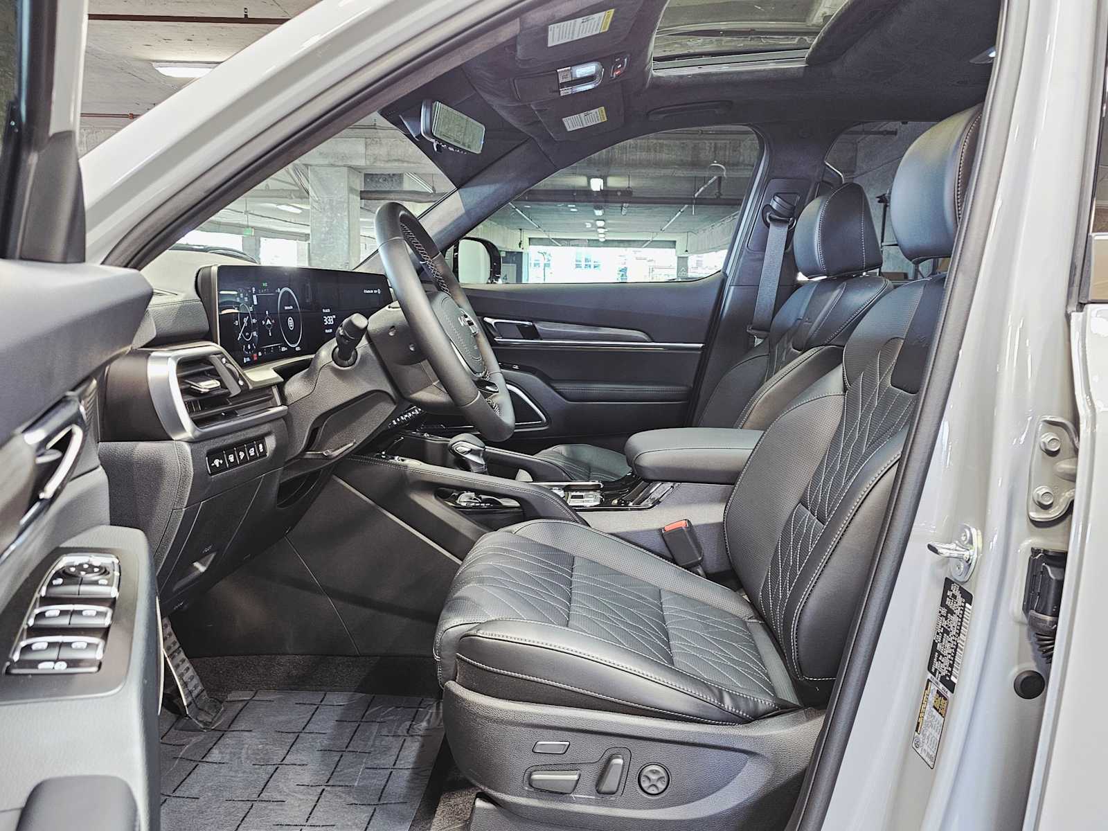 Thumbnail: 2025 Kia Telluride - 23