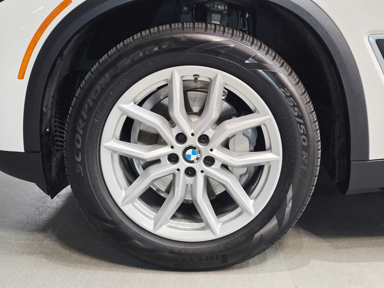 Thumbnail: 2020 BMW X5 - 8